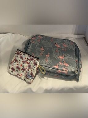 Flamingo print travel toiletry/cosmetic bag + matching small wristlet pouch set.